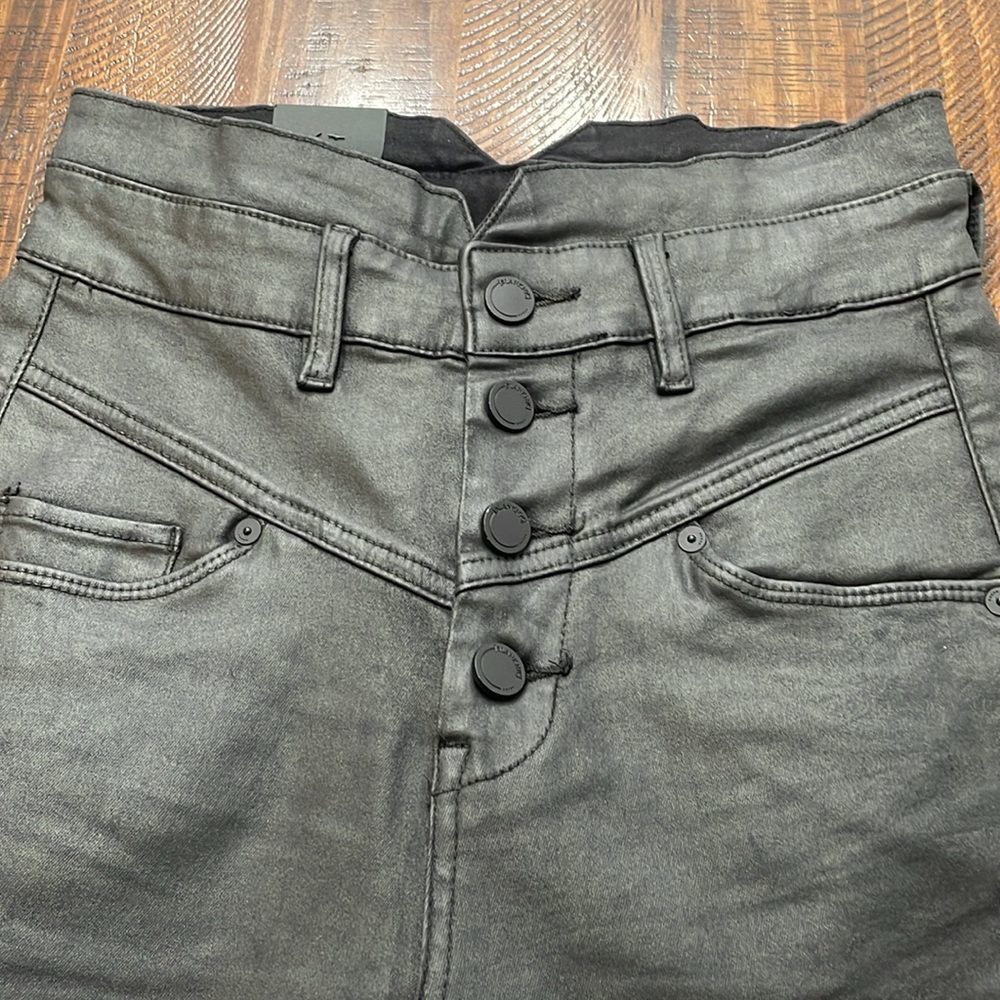 BLANKNYC Coated Skinny Jeans - Picture 3 of 9
